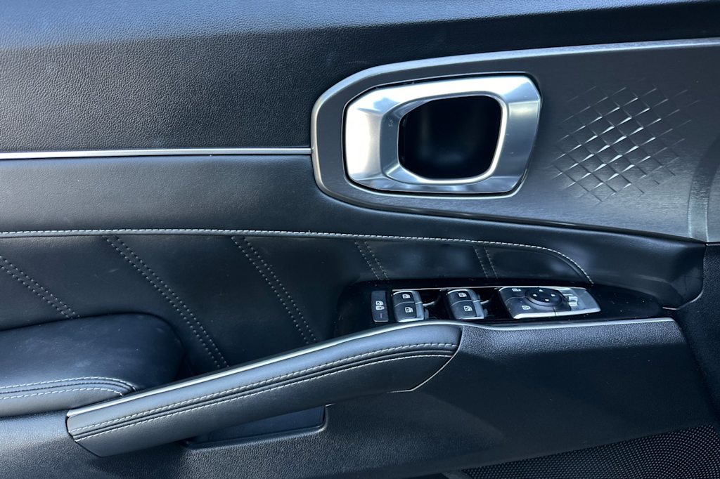 Thumbnail: 2021 Kia Sorento - 21