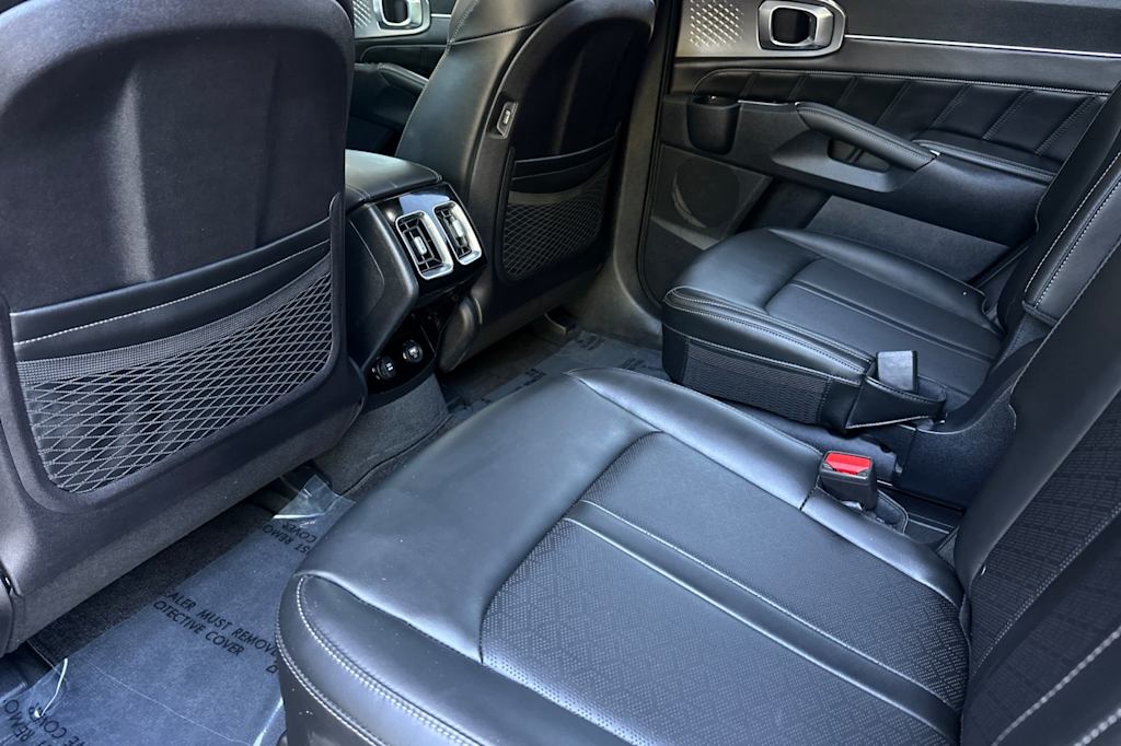 Thumbnail: 2021 Kia Sorento - 10