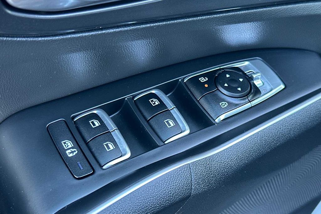Thumbnail: 2024 Kia Sorento - 21