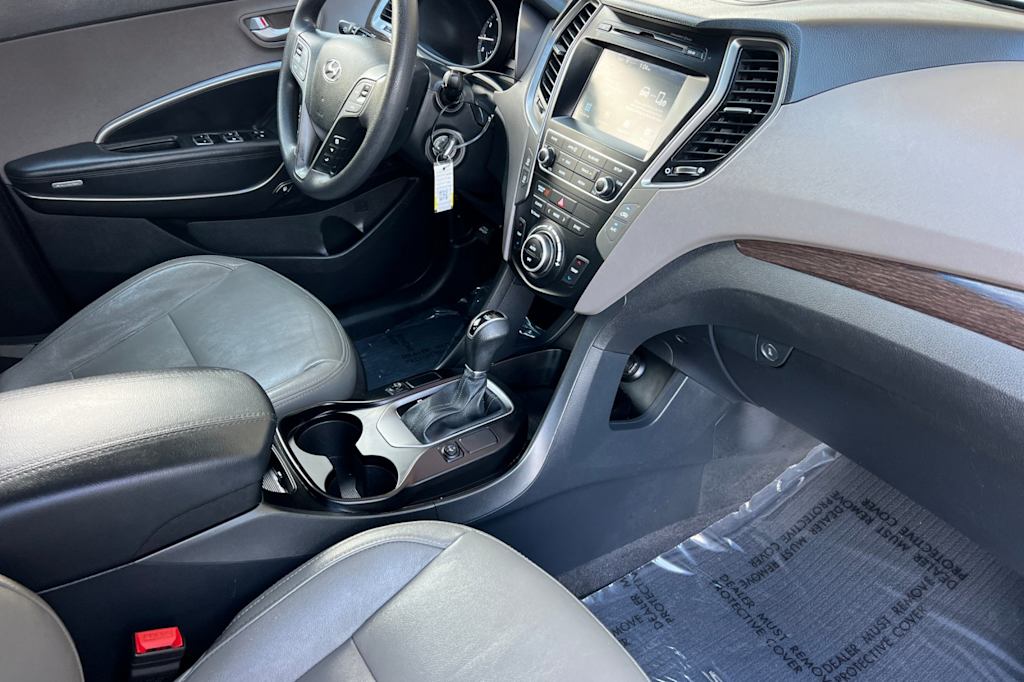 Thumbnail: 2017 Hyundai Santa Fe - 12