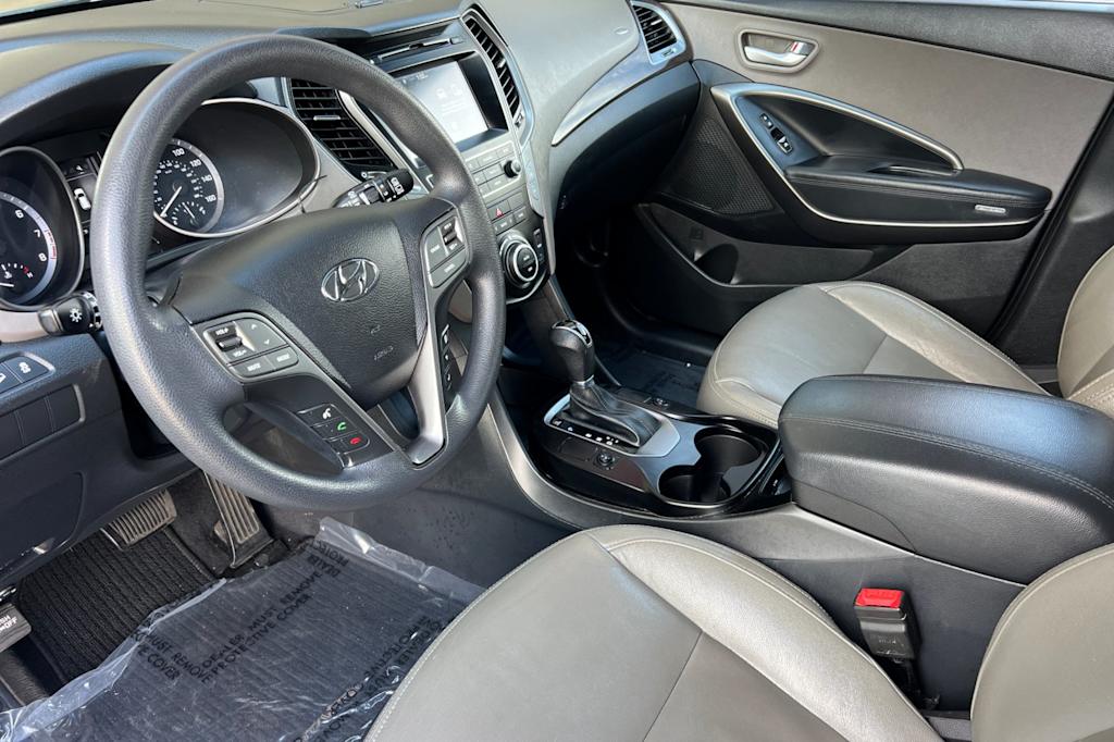Thumbnail: 2017 Hyundai Santa Fe - 8