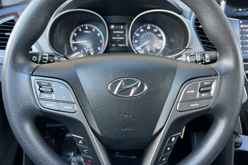 Thumbnail: 2017 Hyundai Santa Fe - 25