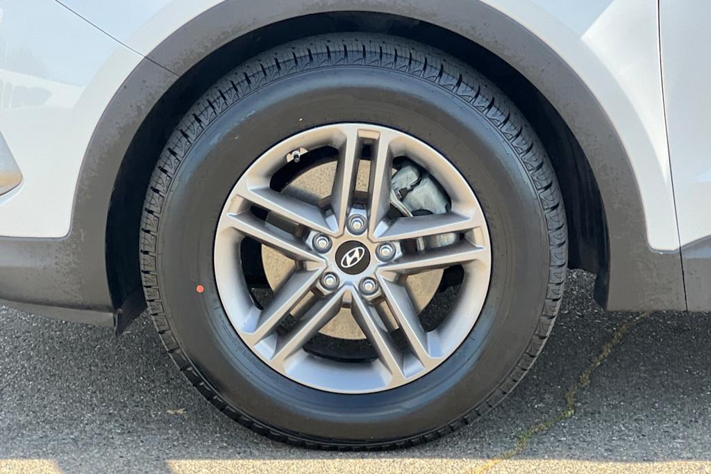 Thumbnail: 2017 Hyundai Santa Fe - 7