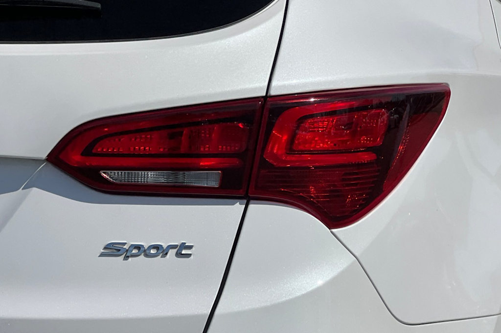 Thumbnail: 2017 Hyundai Santa Fe - 31