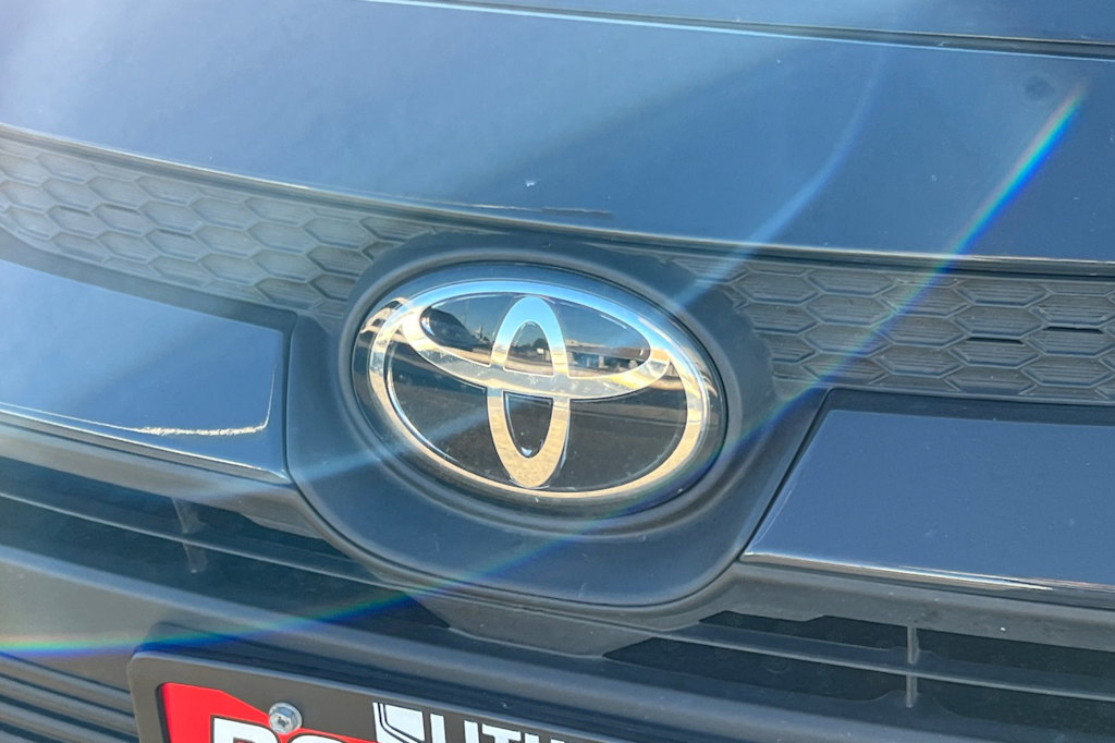 2023 Toyota Corolla LE 22