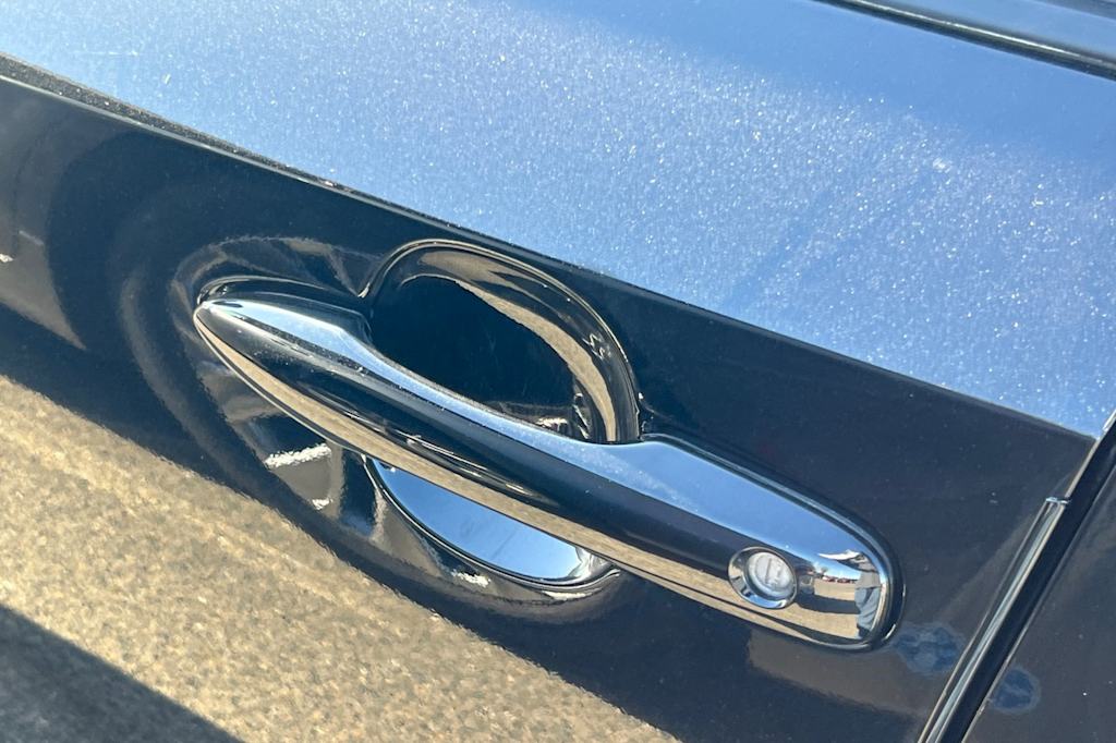 Thumbnail: 2025 Toyota Corolla - 5