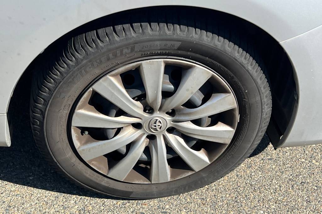 Thumbnail: 2012 Toyota Corolla - 16