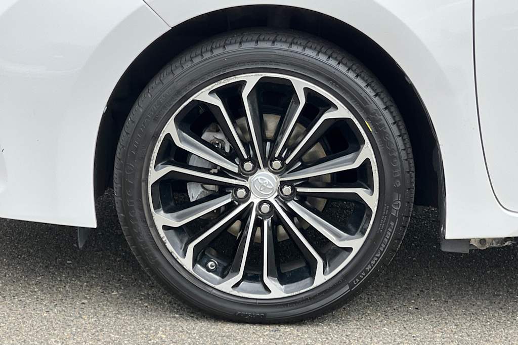 Thumbnail: 2016 Toyota Corolla - 8