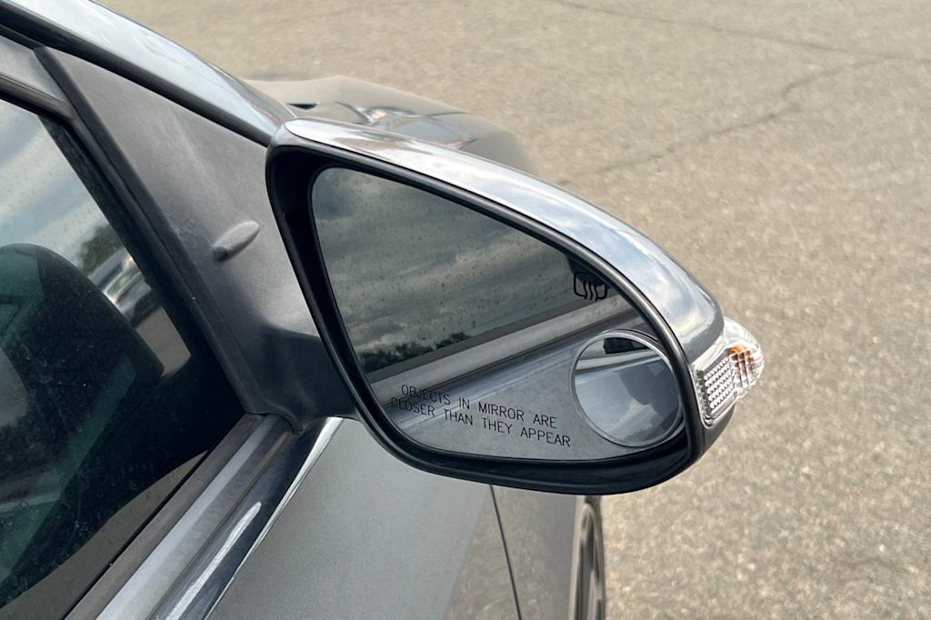 Thumbnail: 2015 Toyota Corolla - 20