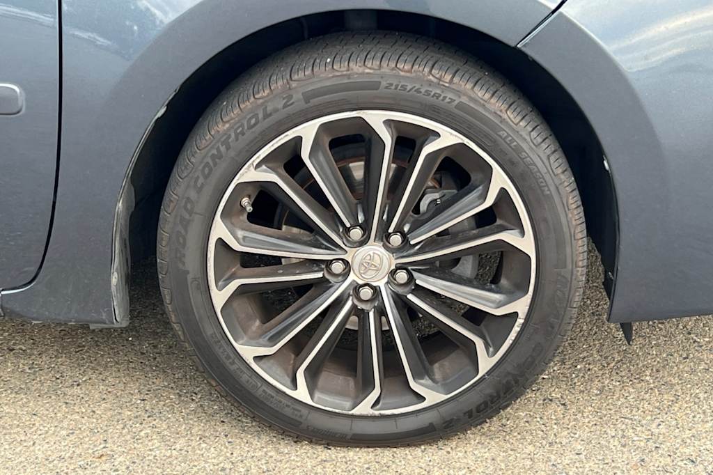 Thumbnail: 2015 Toyota Corolla - 19