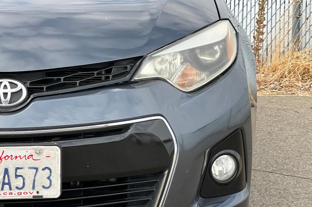 Thumbnail: 2015 Toyota Corolla - 16