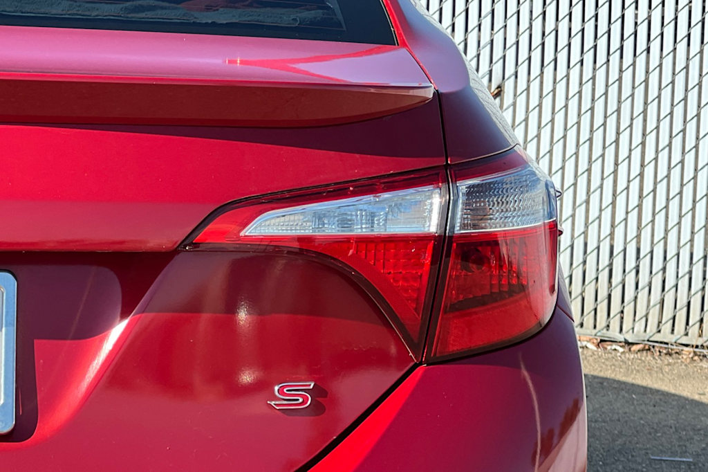Thumbnail: 2016 Toyota Corolla - 22