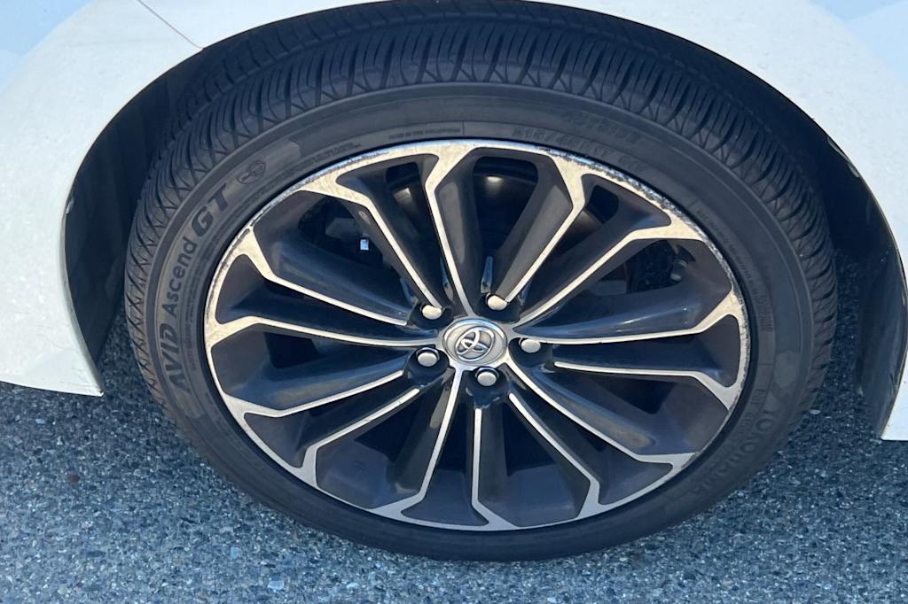 Thumbnail: 2014 Toyota Corolla - 6