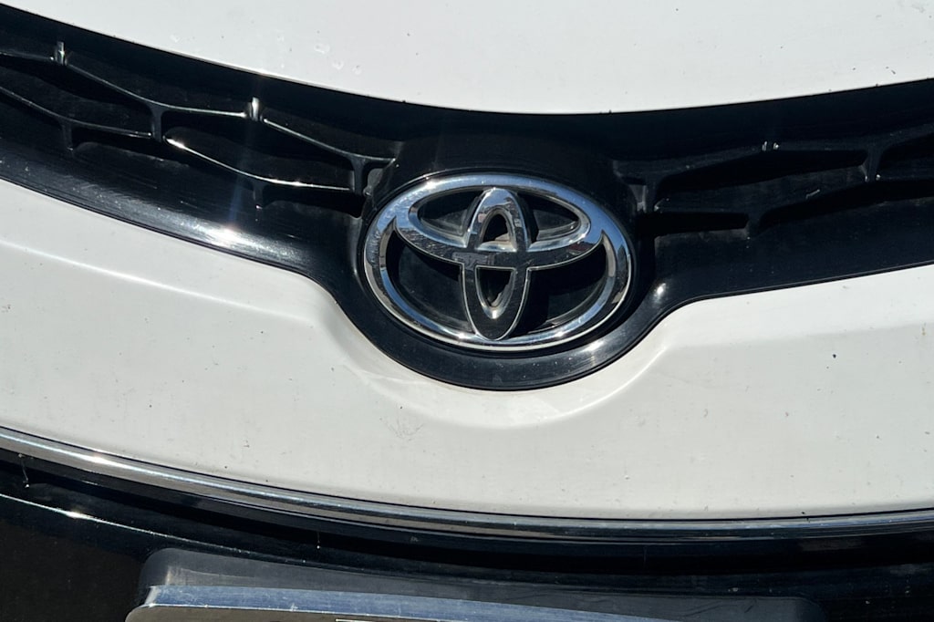 Thumbnail: 2014 Toyota Corolla - 5