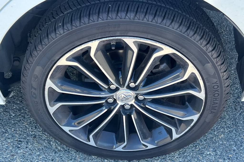 Thumbnail: 2014 Toyota Corolla - 22