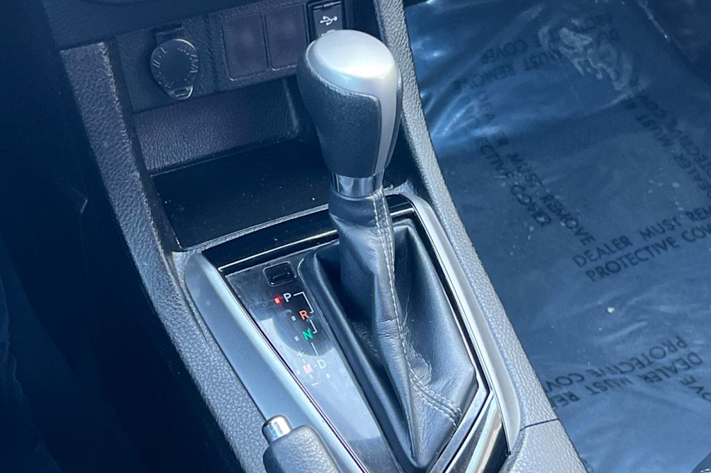 Thumbnail: 2015 Toyota Corolla - 14