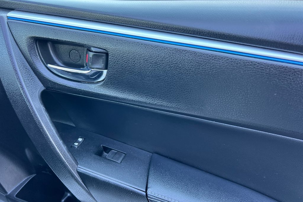 Thumbnail: 2015 Toyota Corolla - 22