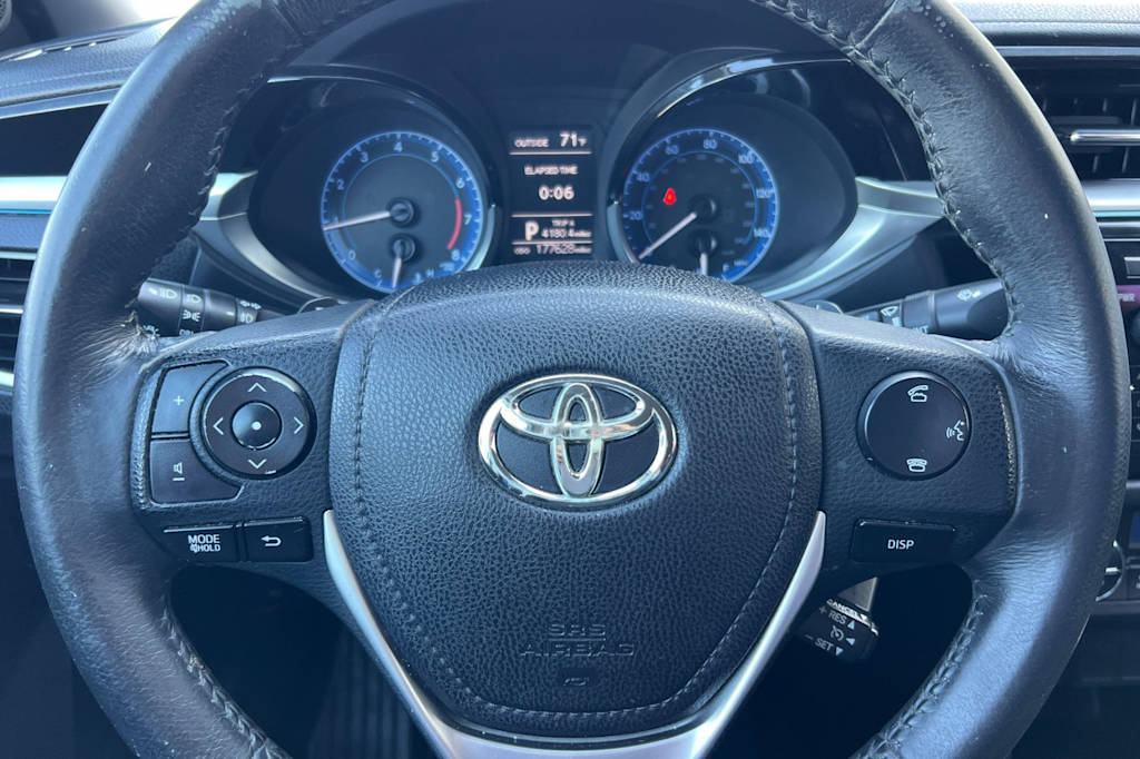 Thumbnail: 2015 Toyota Corolla - 25