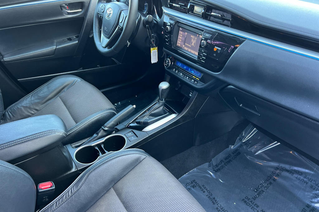 Thumbnail: 2015 Toyota Corolla - 12