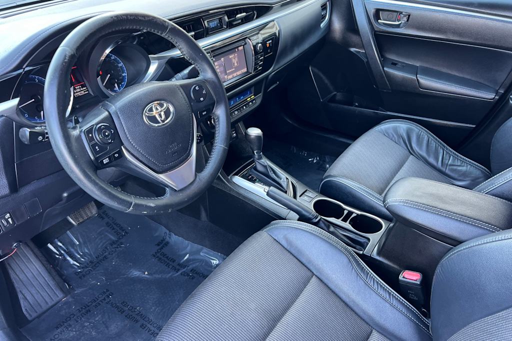 Thumbnail: 2015 Toyota Corolla - 8