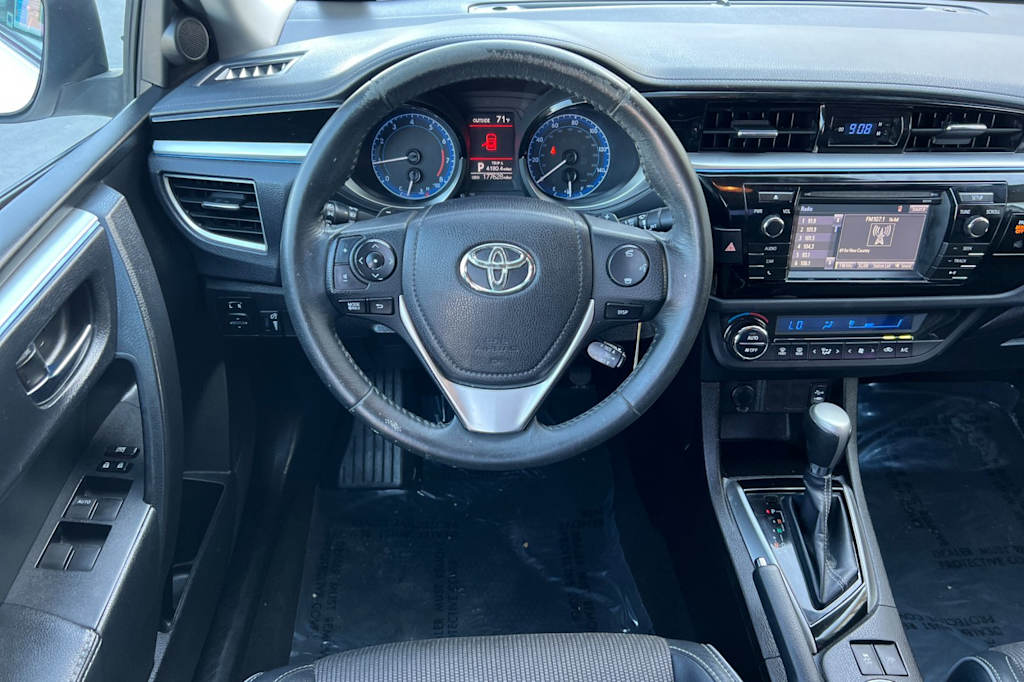 Thumbnail: 2015 Toyota Corolla - 11