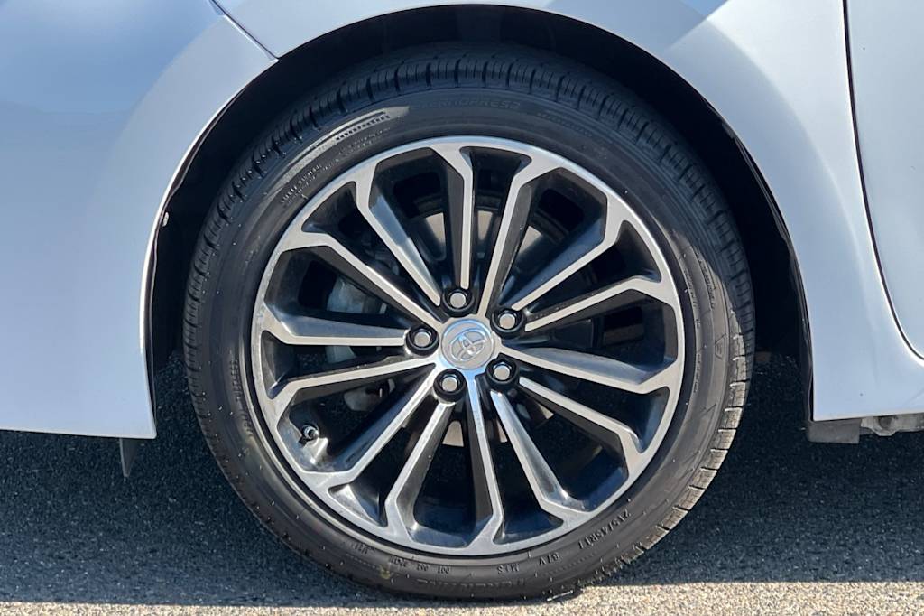 Thumbnail: 2015 Toyota Corolla - 7