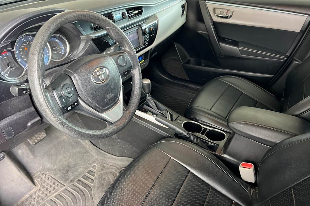 Thumbnail: 2016 Toyota Corolla - 2