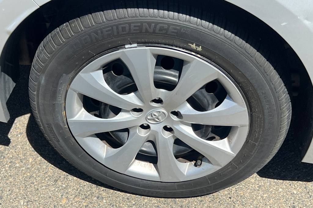 Thumbnail: 2021 Toyota Corolla - 18
