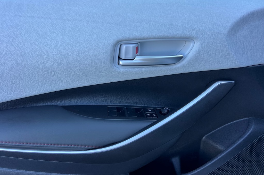 Thumbnail: 2025 Toyota Corolla - 20