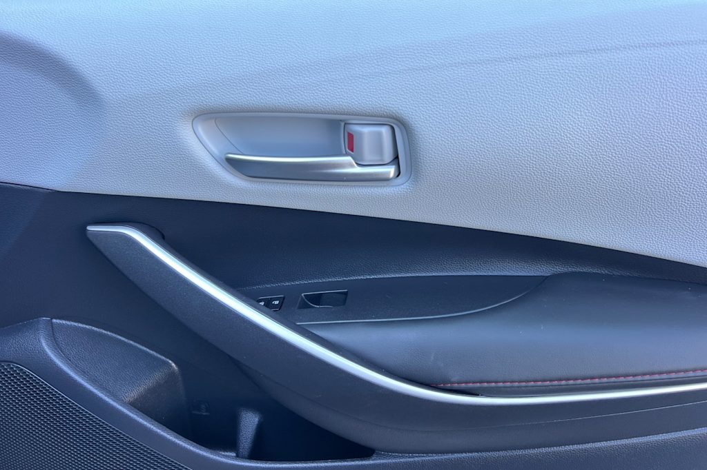 Thumbnail: 2025 Toyota Corolla - 22