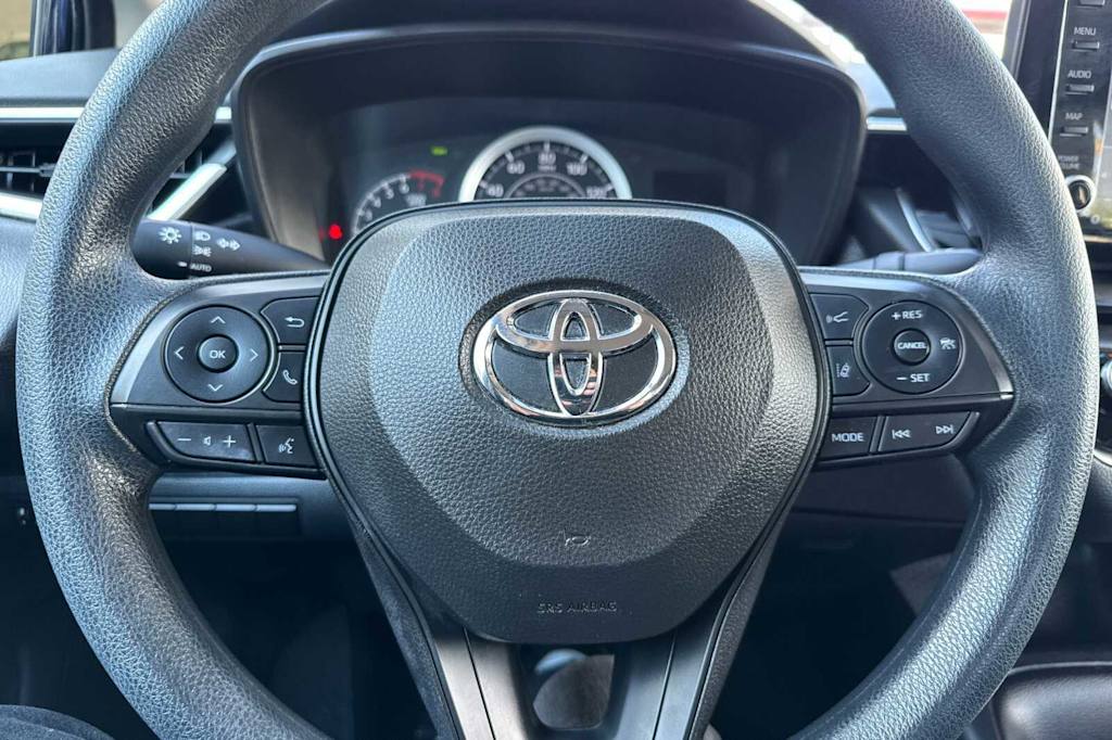 2022 Toyota Corolla LE 28