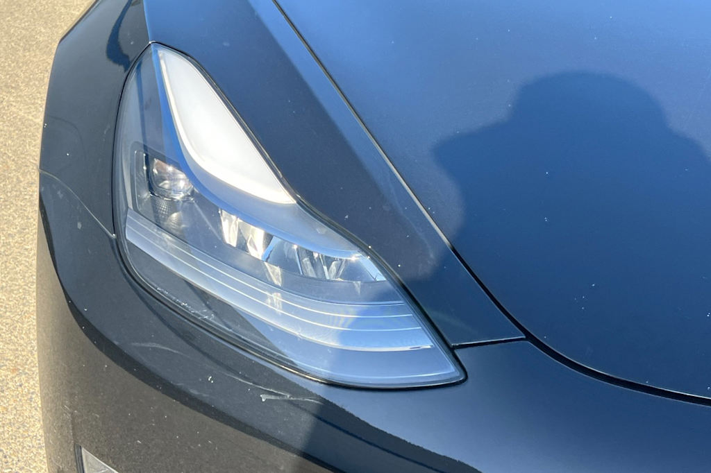 Thumbnail: 2021 Tesla Model 3 - 15