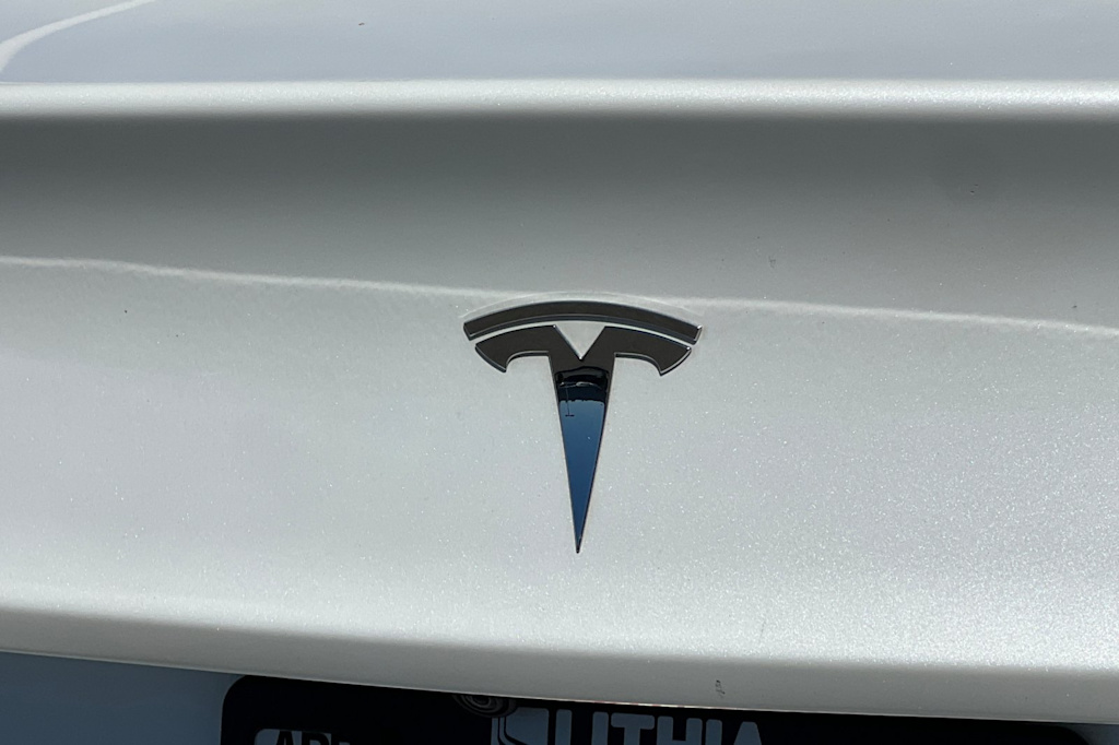 Thumbnail: 2023 Tesla Model 3 - 7