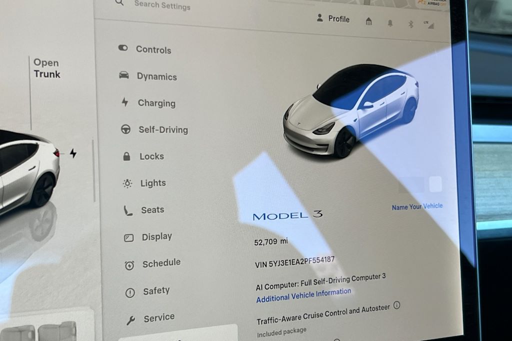 Thumbnail: 2023 Tesla Model 3 - 12