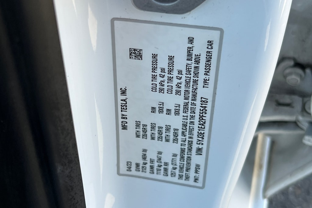 Thumbnail: 2023 Tesla Model 3 - 27