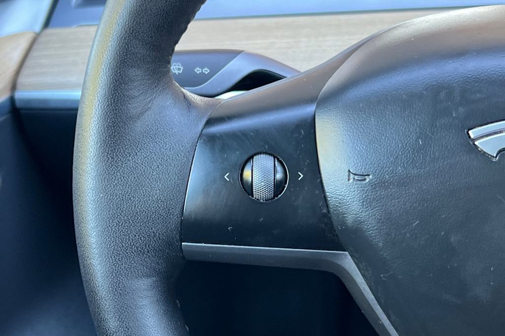 Thumbnail: 2023 Tesla Model 3 - 25