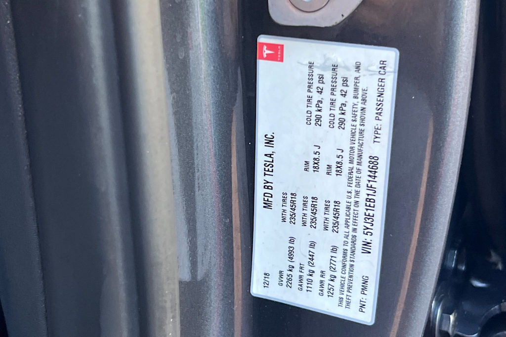 Thumbnail: 2018 Tesla Model 3 - 29