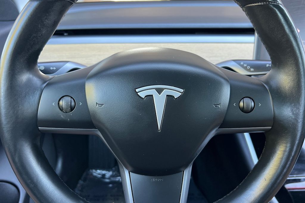 Thumbnail: 2018 Tesla Model 3 - 25