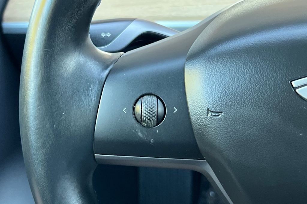 Thumbnail: 2018 Tesla Model 3 - 26