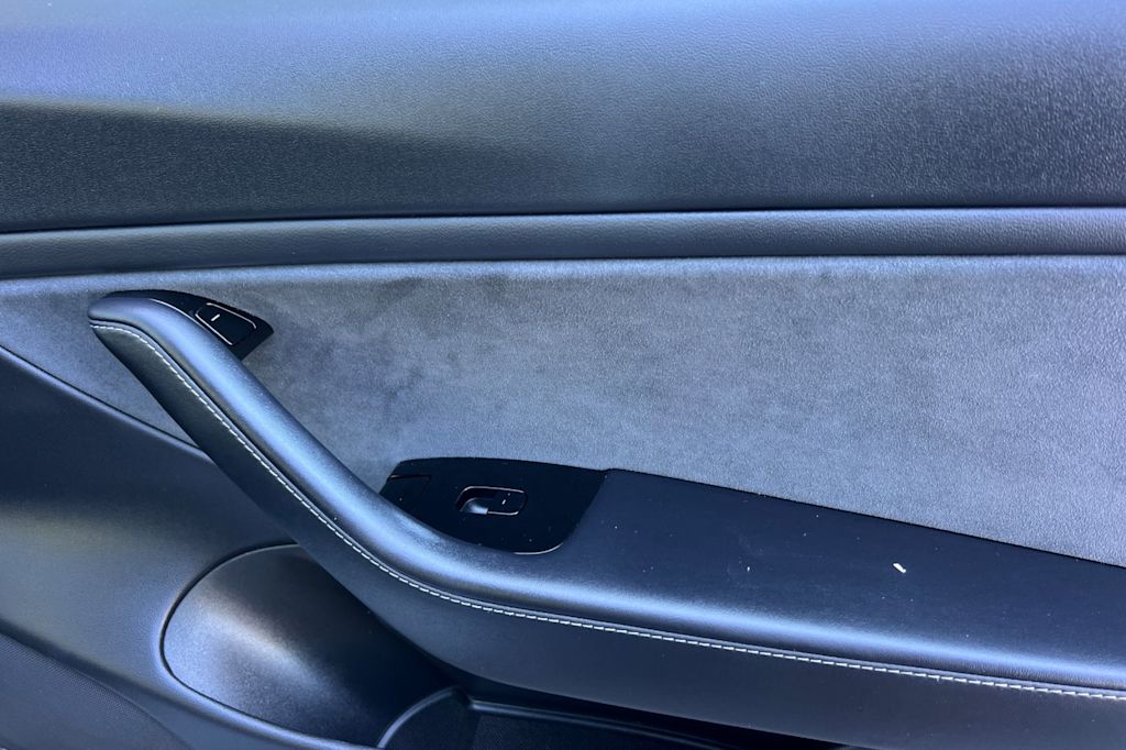 Thumbnail: 2018 Tesla Model 3 - 7