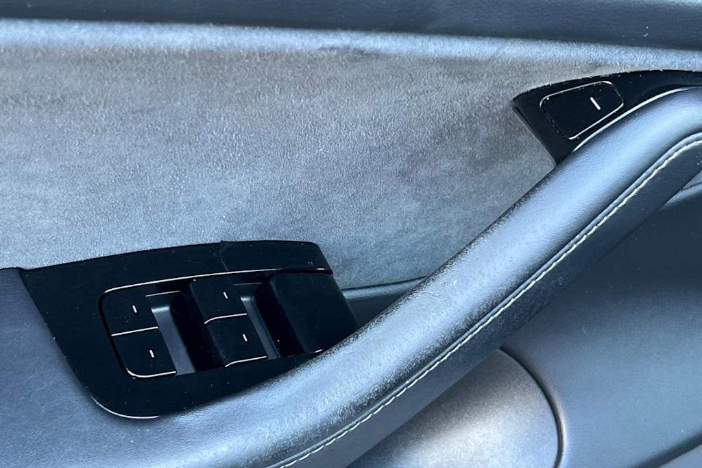 Thumbnail: 2018 Tesla Model 3 - 22