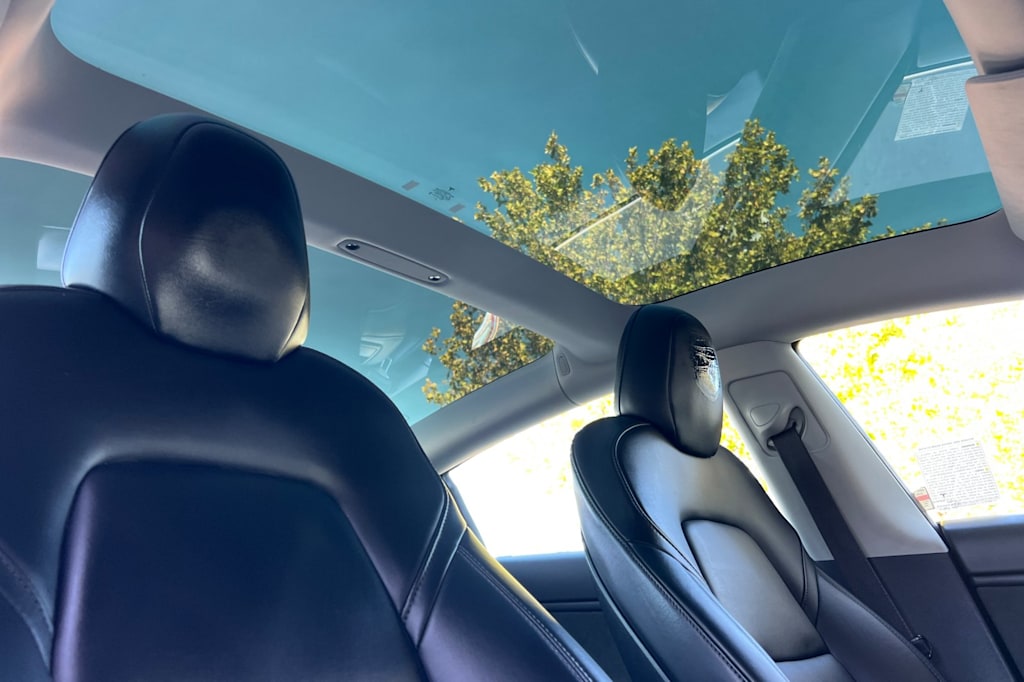 Thumbnail: 2018 Tesla Model 3 - 24