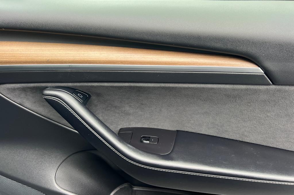 Thumbnail: 2021 Tesla Model 3 - 22