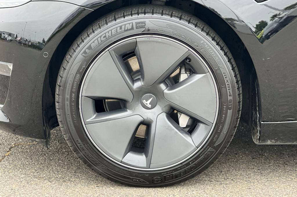Thumbnail: 2021 Tesla Model 3 - 8