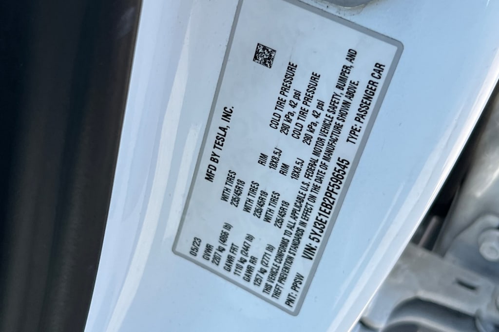 Thumbnail: 2023 Tesla Model 3 - 13
