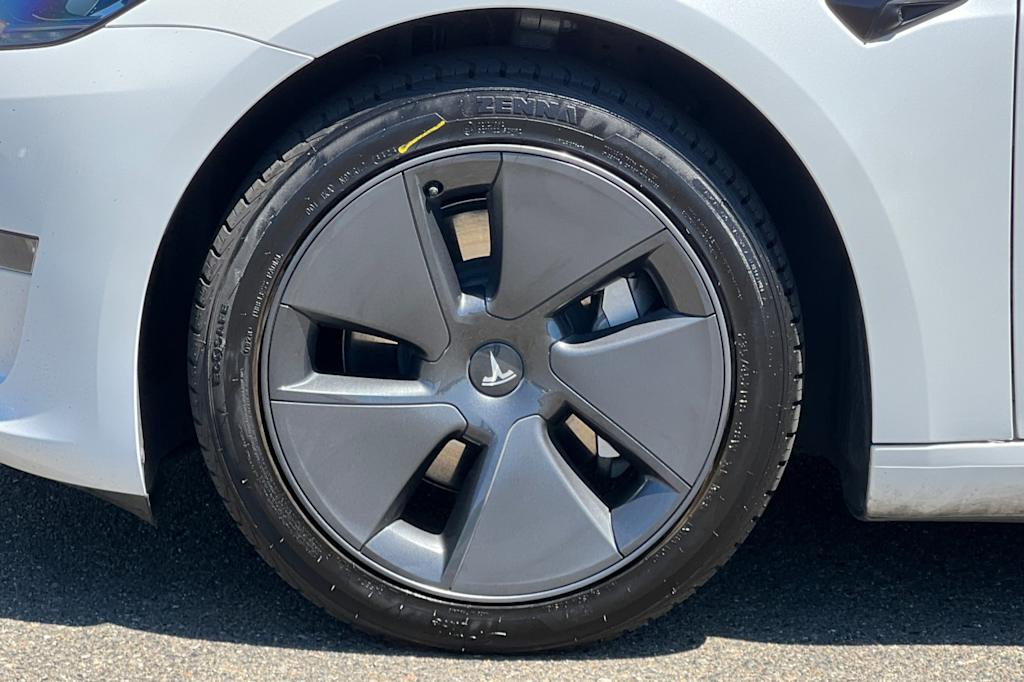 Thumbnail: 2023 Tesla Model 3 - 7