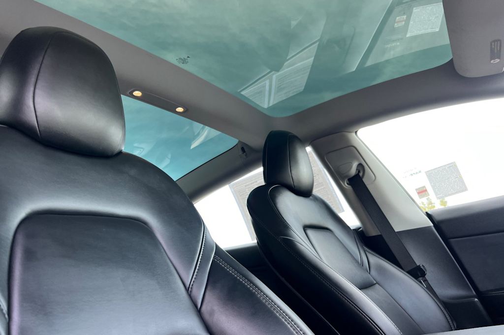 Thumbnail: 2022 Tesla Model 3 - 20