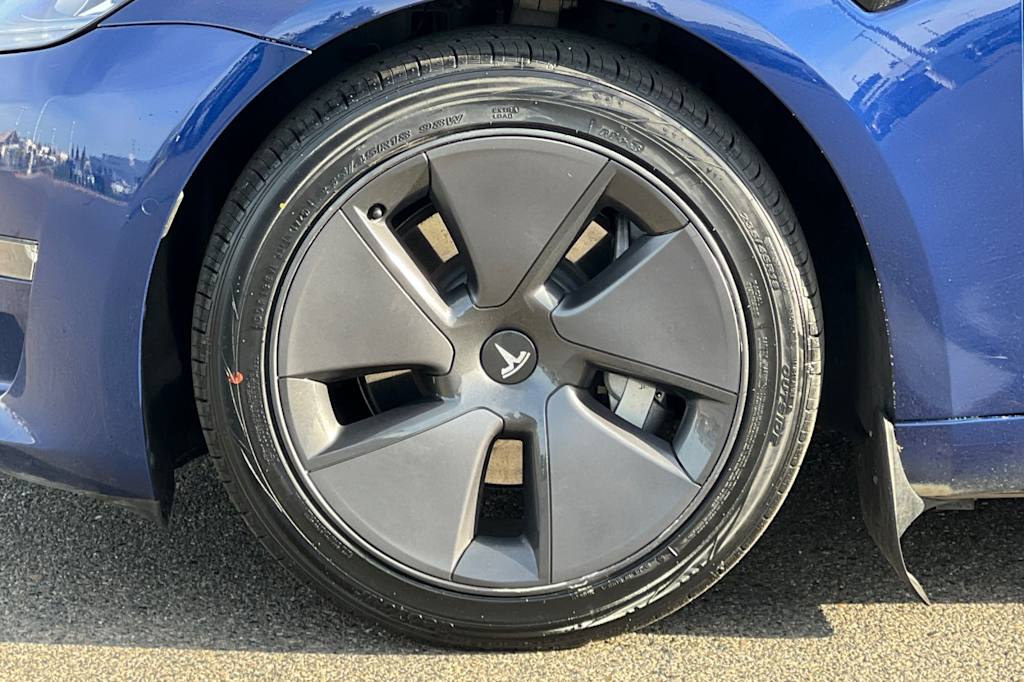 Thumbnail: 2022 Tesla Model 3 - 8