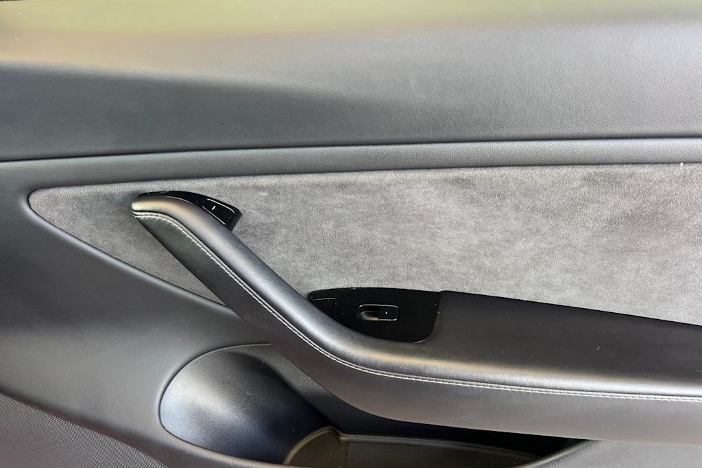 Thumbnail: 2018 Tesla Model 3 - 22