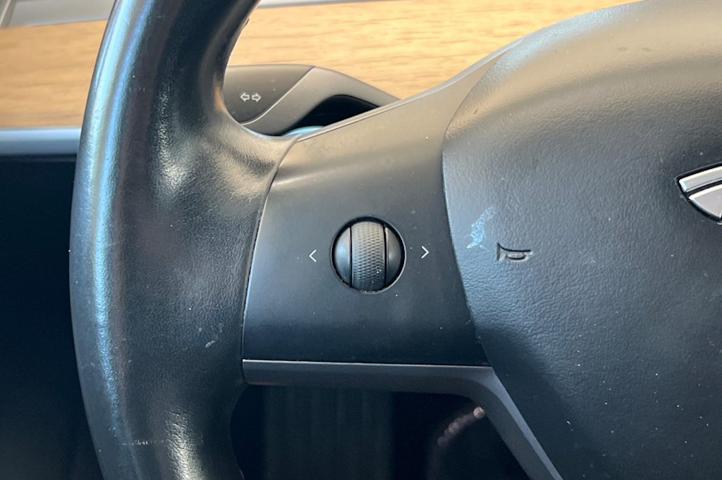 Thumbnail: 2018 Tesla Model 3 - 27